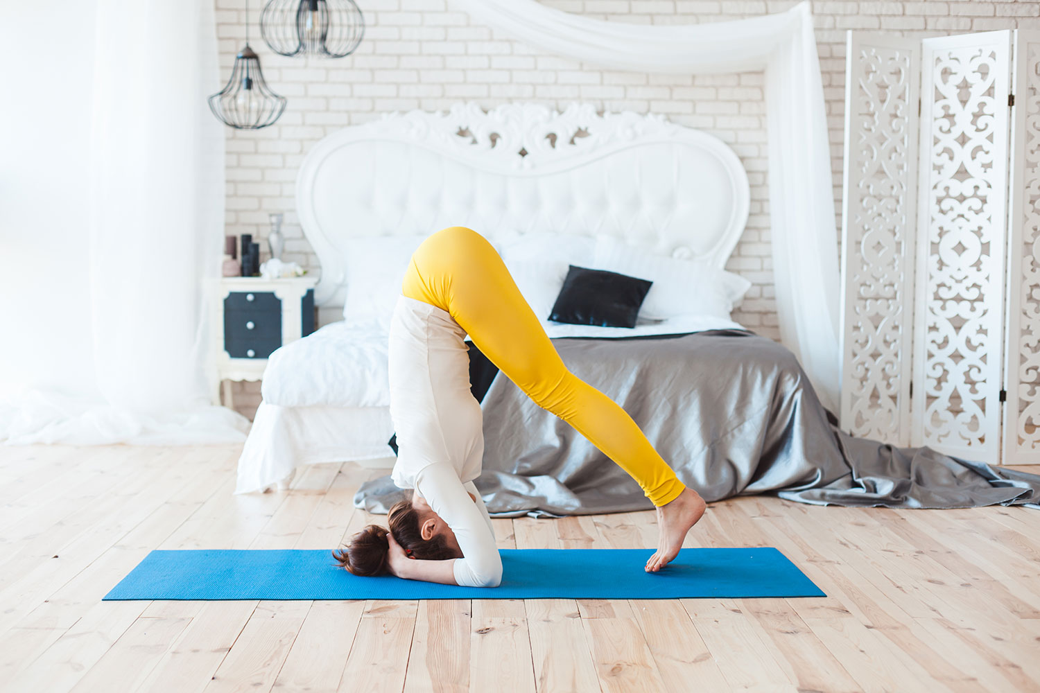 10 Tips For Starting a Home Yoga Practice - YOGA PRACTICE