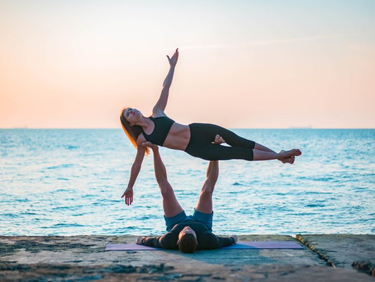10 Things You Should Know About AcroYoga - YOGA PRACTICE