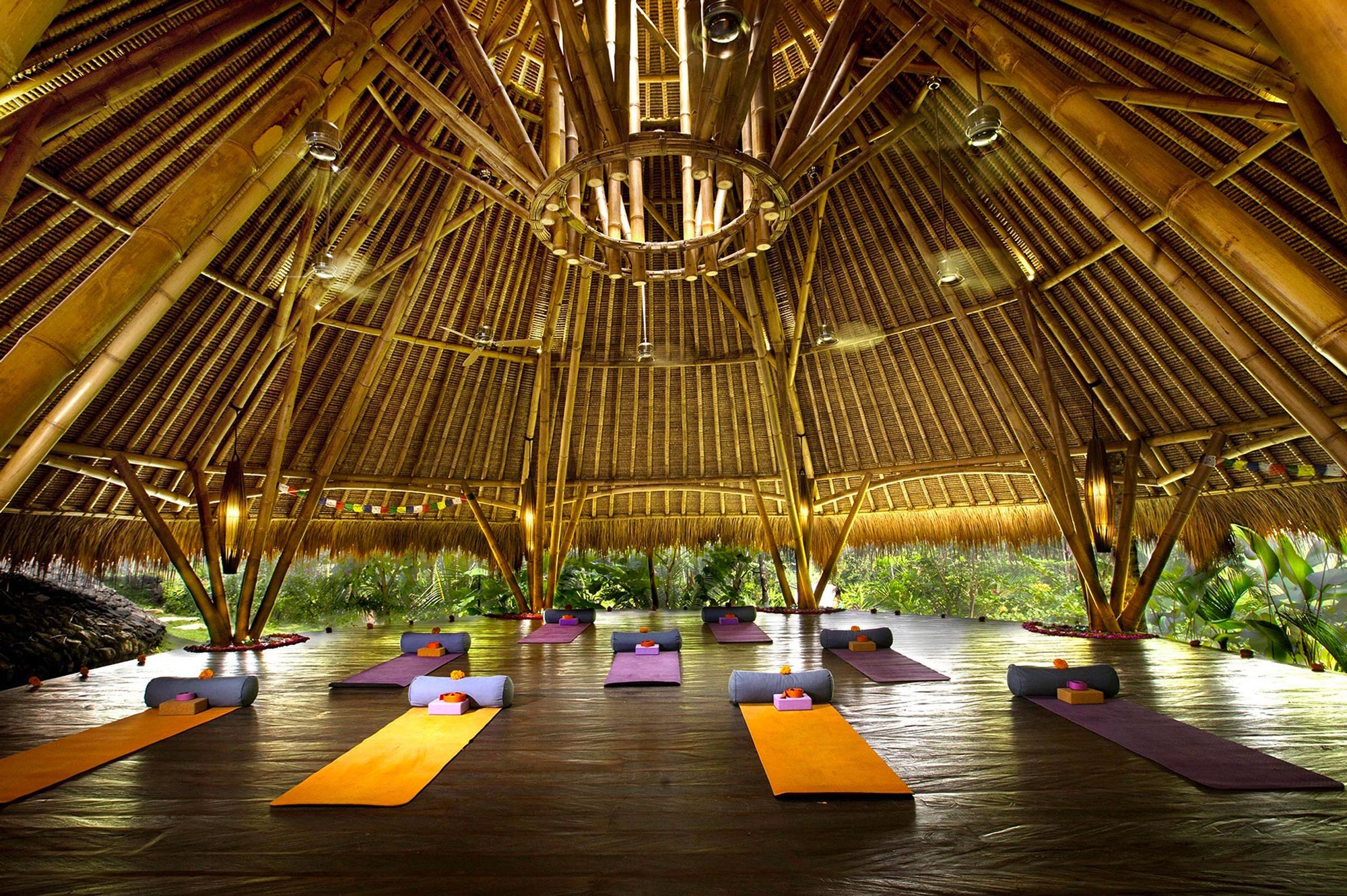 10 Top Yoga Retreats in Bali 2020 Guide - YOGA PRACTICE