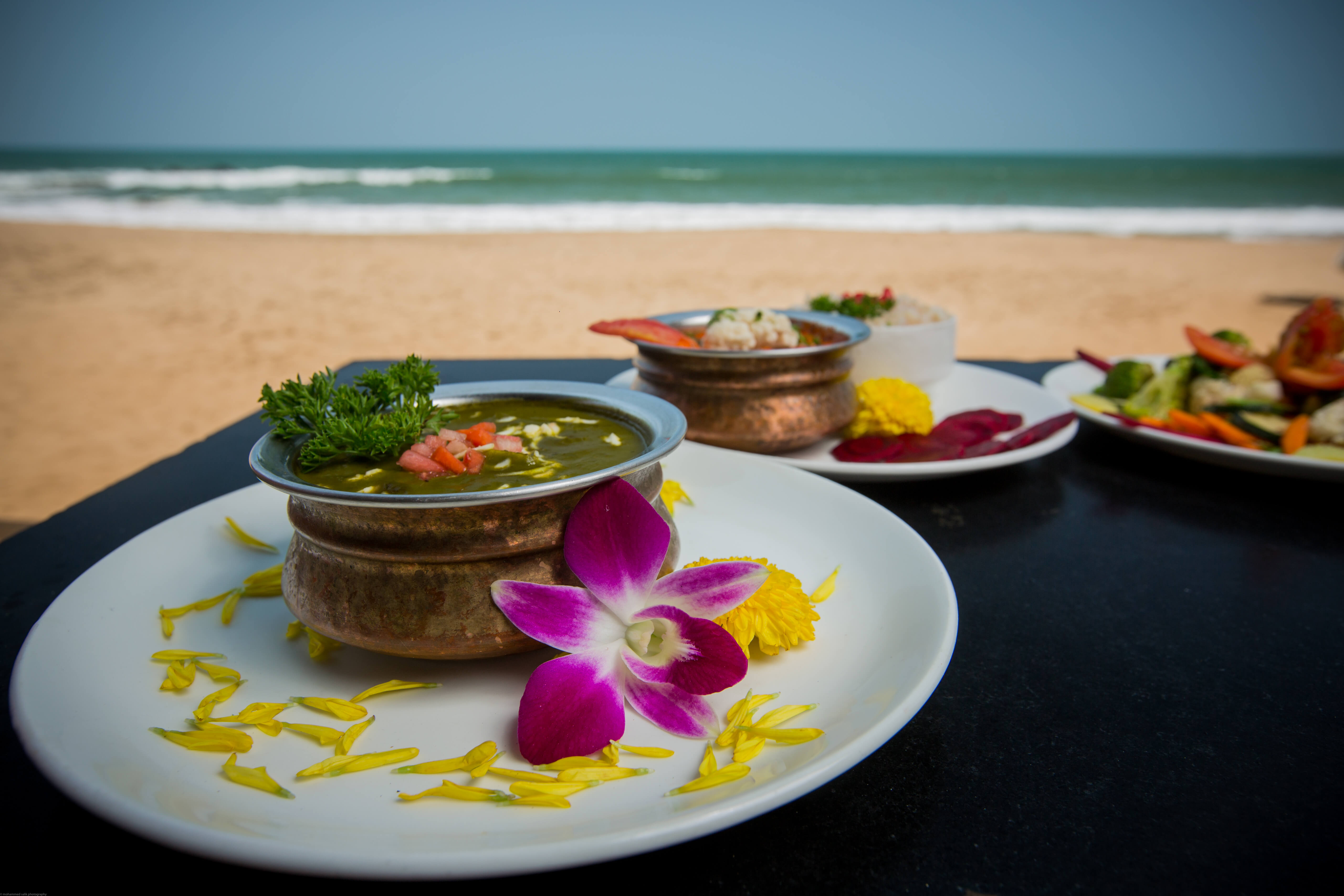 yoga-holidays-india-food-beach