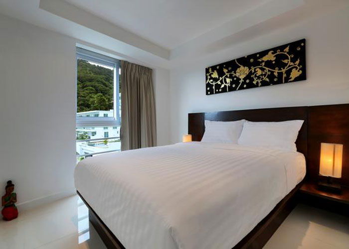santosa_resort_detox-wellness-spa-yoga-retreat-kata-beach-phuket-thailand_RESORT_Accommodation_bedroom._APARTMENT-BUDDHA-VIEW_700x500-1