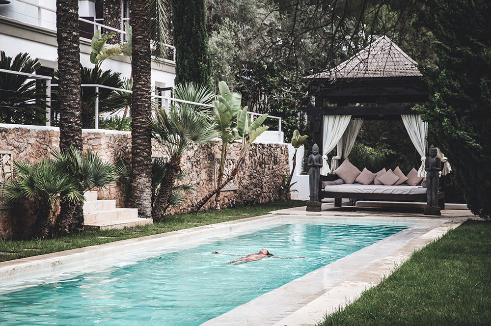 Ibiza_pool