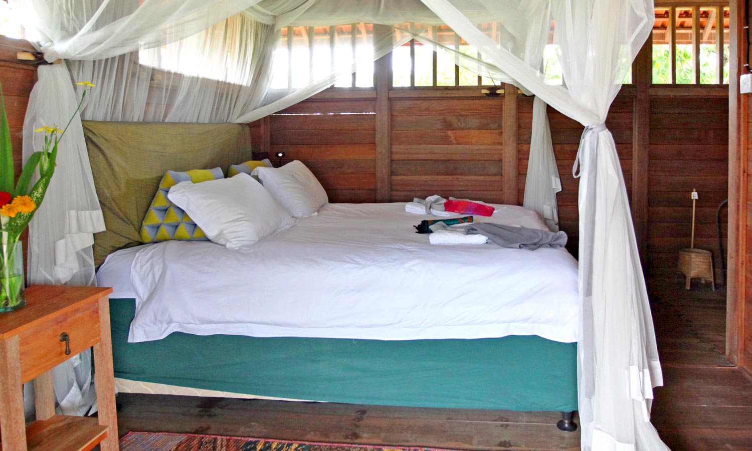 bali-silent-retreat-room-deluxe-bungalow-w-queen-bed