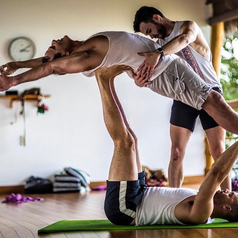 Top Yoga Poses for Two People - Inspyria