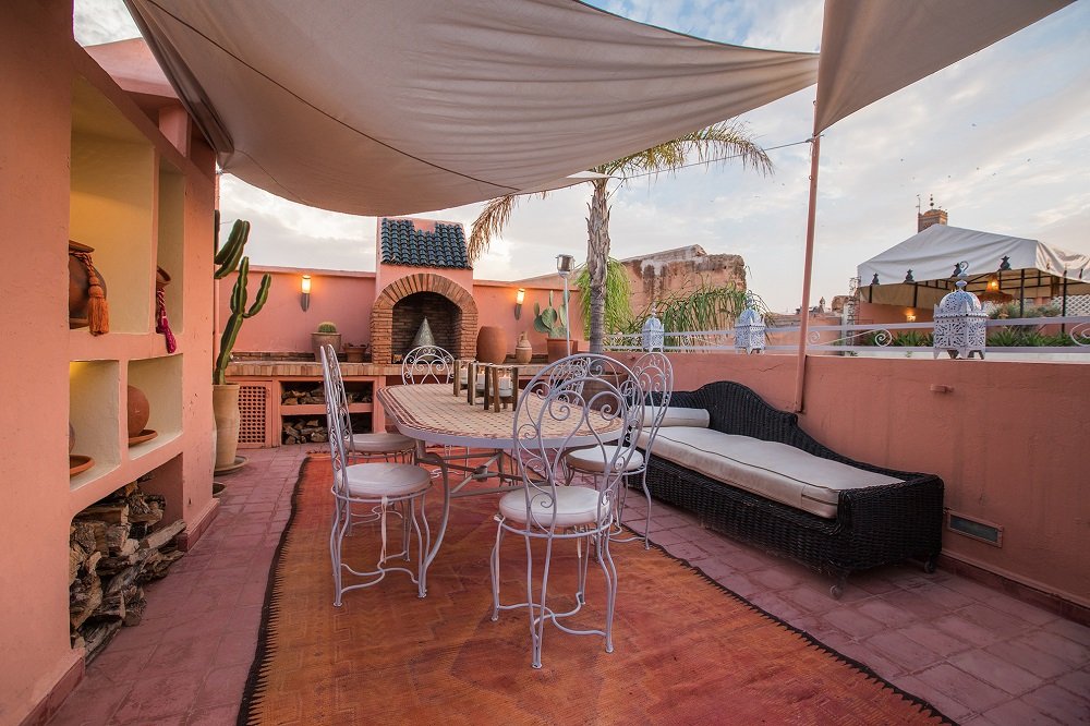 Marrakech-Medina-Yoga-Retreat-Terrace-Chairs