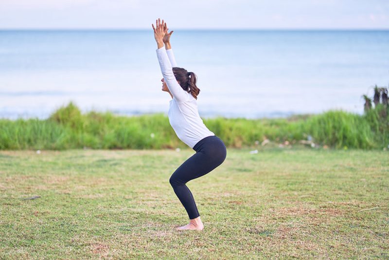 10 Standing Poses You Should Do Everyday - YOGA PRACTICE