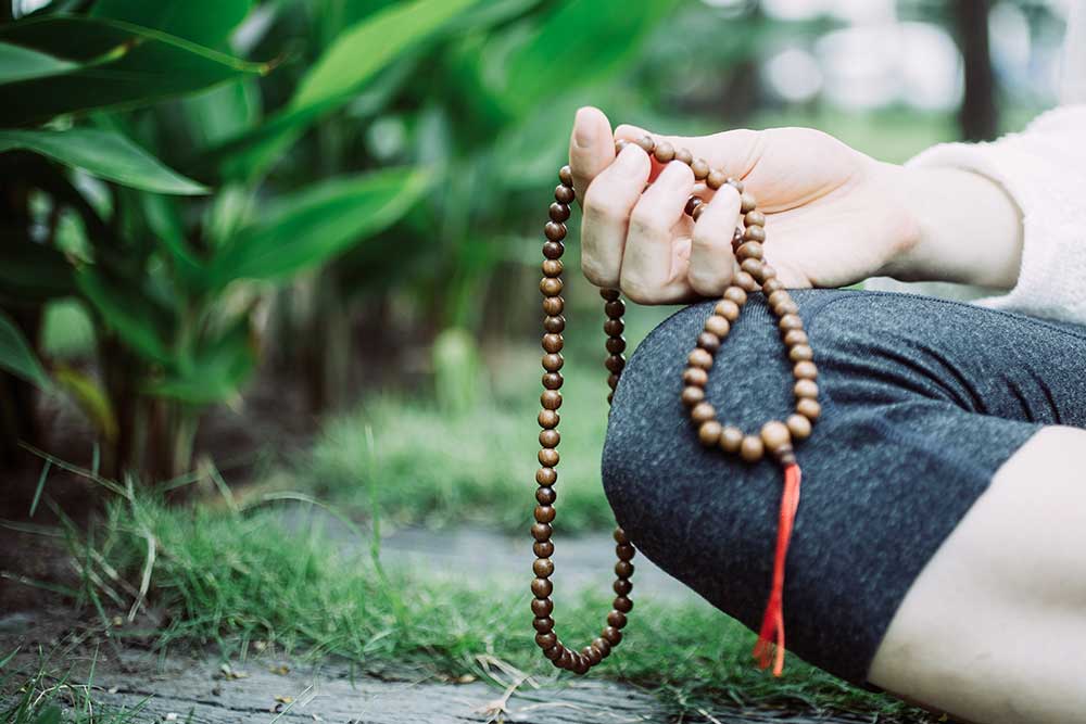 Mala Meditation Beads and Buddha Set