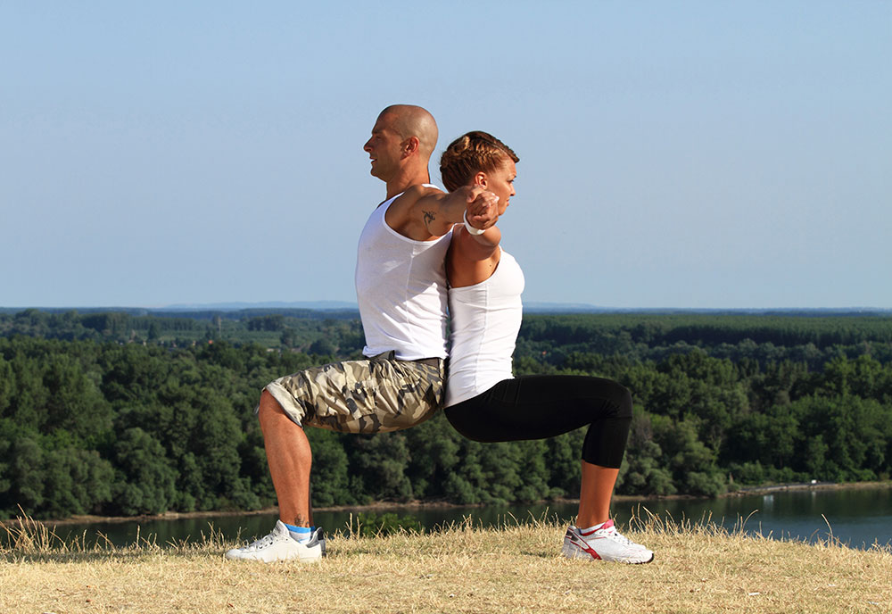 Partner Utkatasana - Chair Pose