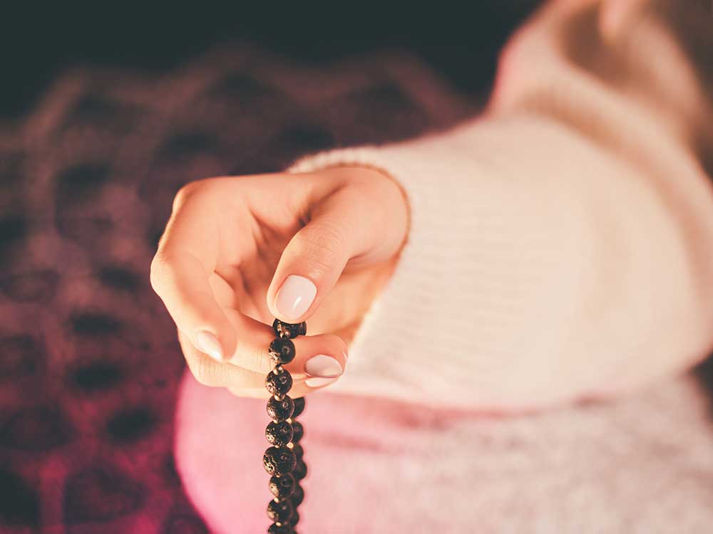 Everything You Need to Know about Mala Beads and Japa Meditation - YOGA  PRACTICE