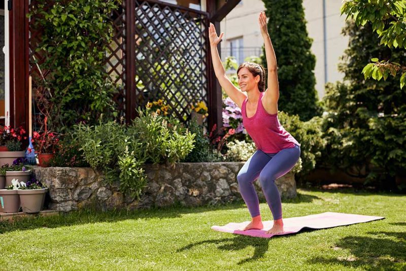 Does Yoga Build Muscle? Poses To Replace Strength Training And Sculpt ...