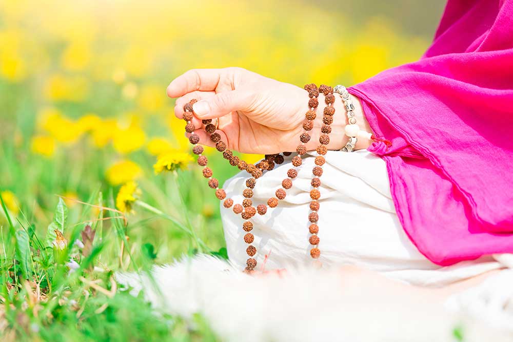 Everything You Need to Know about Mala Beads and Japa Meditation - YOGA  PRACTICE