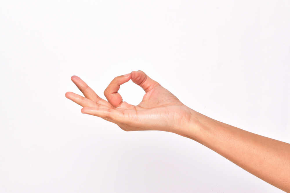 what-is-gyan-mudra-10-benefits-of-the-yogic-hand-gesture-for-peace