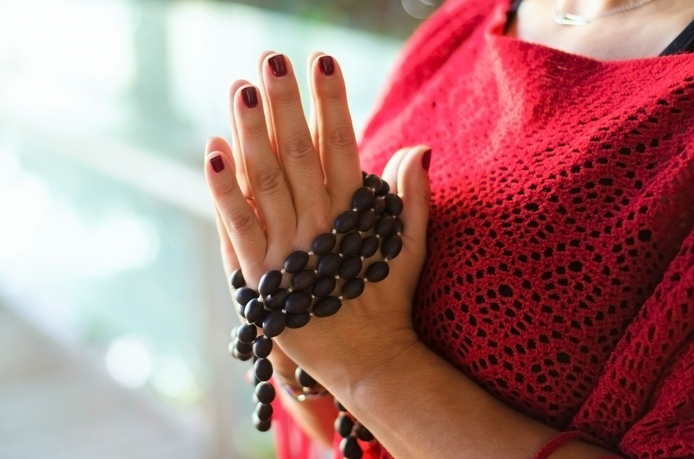 How to Use Mala Beads for Meditation – MalaBeads